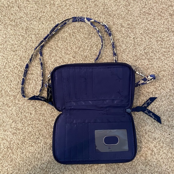 Vera Bradley Crossbody - Picture 3 of 5